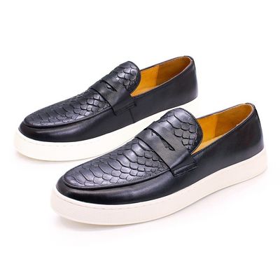 Προσαρμοσμένα ανδρικά Slip On Sneakers Σκάφοι Στρογγυλοδάχτυλο Δερμάτινα Υποδήματα