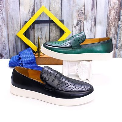 Προσαρμοσμένα ανδρικά Slip On Sneakers Σκάφοι Στρογγυλοδάχτυλο Δερμάτινα Υποδήματα