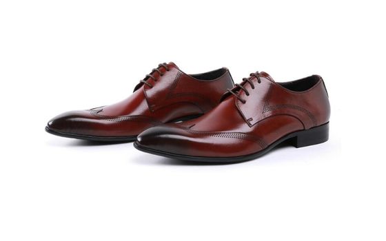 Προσαρμοσμένο Brogue καφέ βούρτσισμα off δερμάτινα παπούτσια άνετο φόρεμα για άνδρες