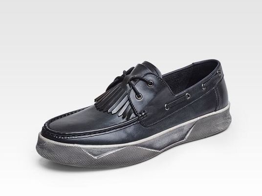 Ρέτρο Casual Άνδρες Flat Shoes Custom Men Leather Driving Loafers με Tassels
