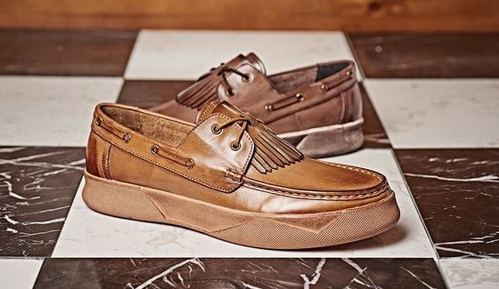 Ρέτρο Casual Άνδρες Flat Shoes Custom Men Leather Driving Loafers με Tassels