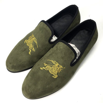 Στρατιωτική πράσινη ανδρική βελούδο Loafers αναπνευστική ανδρική Slip On καλοκαιρινά παπούτσια